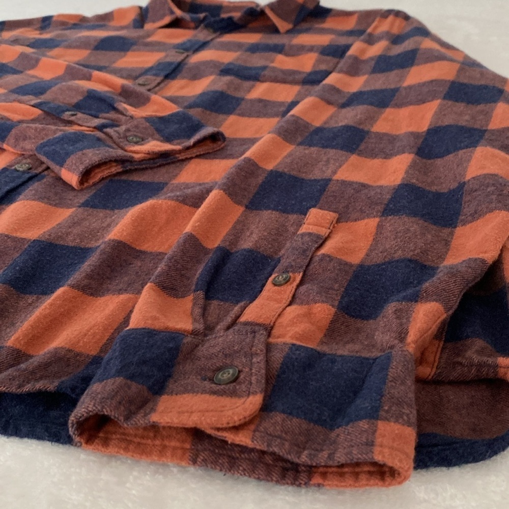 MARINE LAYER Classic Fit Balboa Button Down in Navy/Chutney Orange - Picture 6 of 15